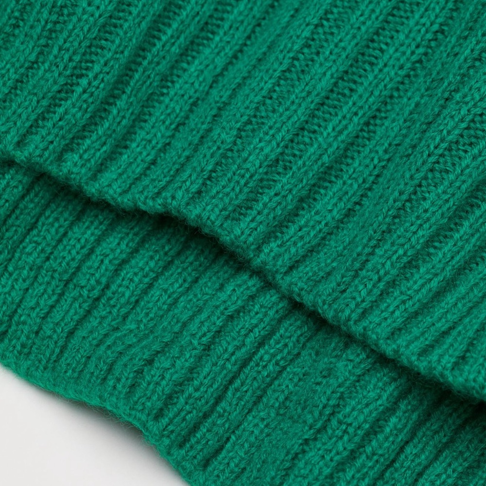H&M Crop Ribbed Turtle Neck Sweater - Picture 2 of 2